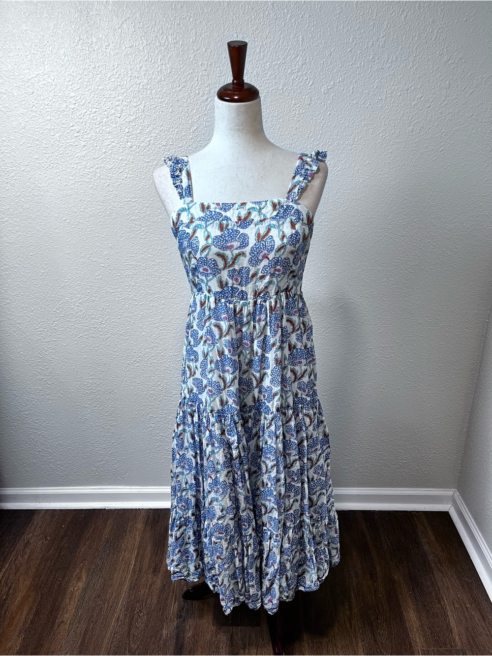 Oliphant White and Blue Floral Maxi Dress Size Medium
